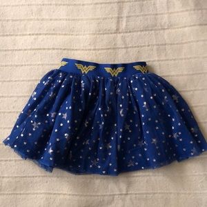 Hanna Andersson Wonder Woman skirt size 90